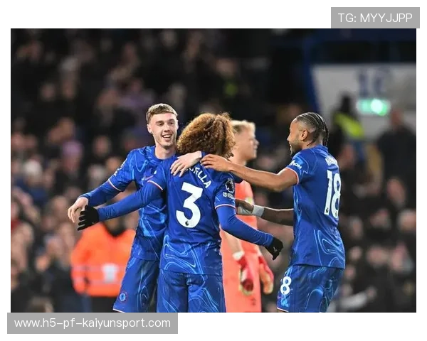 切尔西边路深入推进，帕尔默横传被封堵