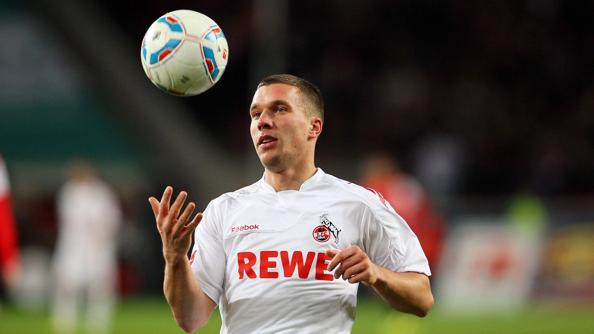 开云体育移动版-世界杯攻城略地：队长与明星的辉煌时刻，世界杯队伍规则